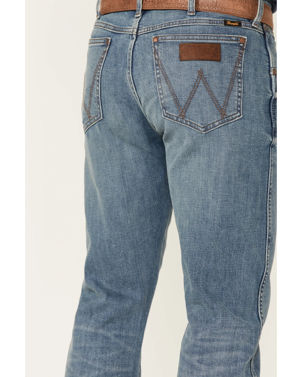 Wrangler Retro Premium Men's Eagleton Light Wash Stretch Slim Bootcut Jeans - Image 4