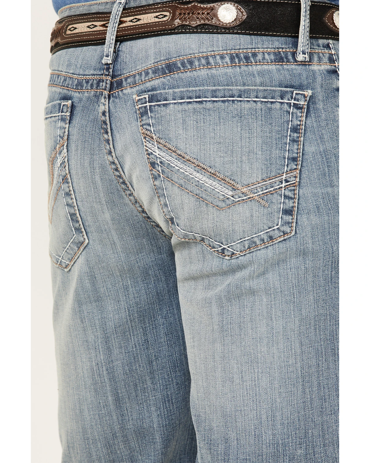 Cinch Men's Grant Light Stonewash Performance Stretch Relaxed Bootcut Jeans - Image 4